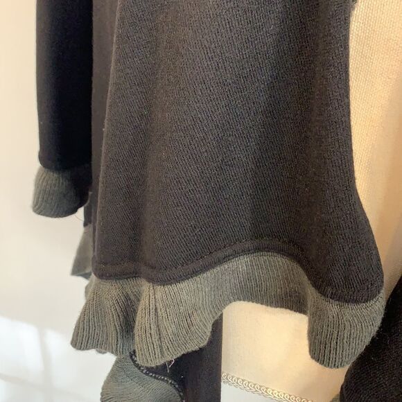 Open‎ Cardigan/Shawl - Picture 3 of 6